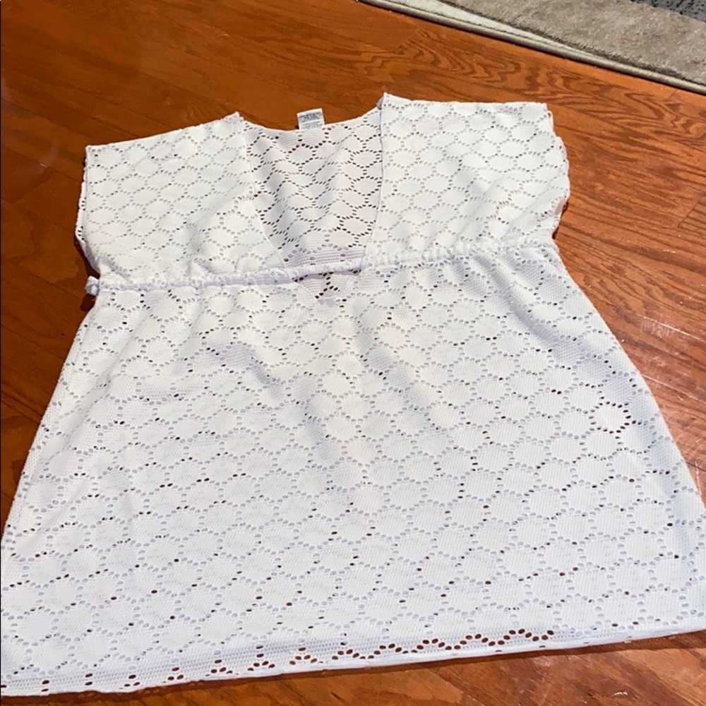 4/$10 🎉 white cover up